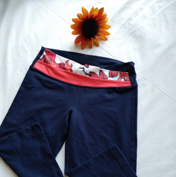 lululemon athletica Pants - Lululemon athletica shorts, size 8